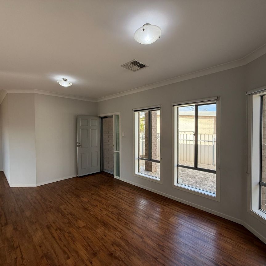Modern Living in a Highly Desirable Location. - Photo 1