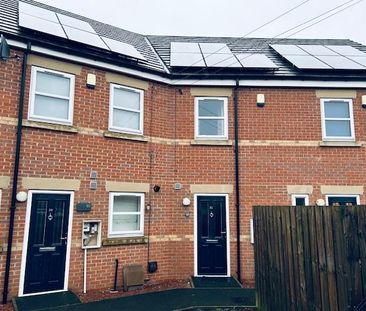 3 bedroom terraced house to rent - Photo 5