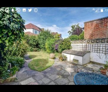 Room in a Shared House, Pollards Hill South, SW16 - Photo 1
