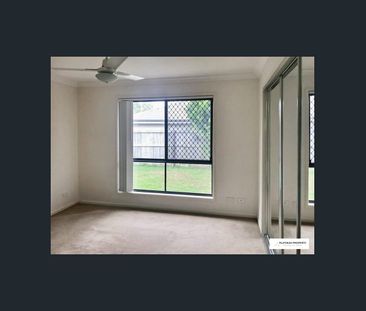 Beautiful FOUR bedroom home in lovely estate! - Photo 2