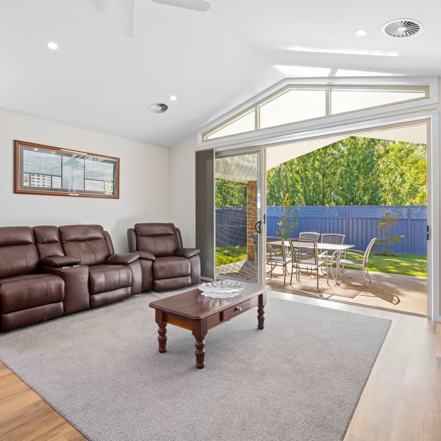 Relaxed Living In A Quiet Thurgoona Home - Photo 1