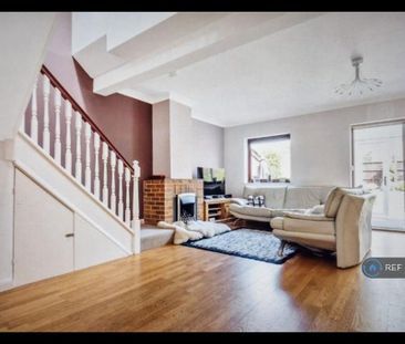 5 bedroom semi-detached house to rent - Photo 1