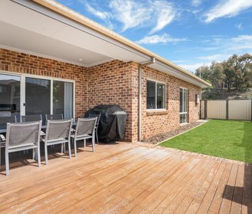 8 Ashton Calvert Street, Casey ACT 2913 - House For Rent | Domain - Photo 2