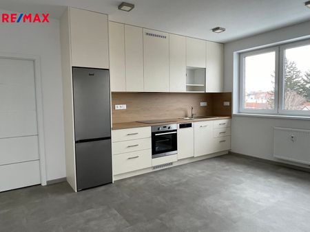Pronájem bytu 2+kk v osobním vlastnictví 48 m², Hovorany - Photo 2