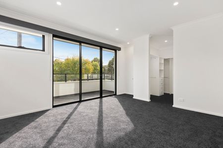1/24 Trent Court, Burwood East VIC 3151 - Townhouse For Rent | Domain - Photo 4