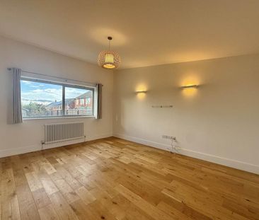 4 bedroom detached house to rent - Photo 3