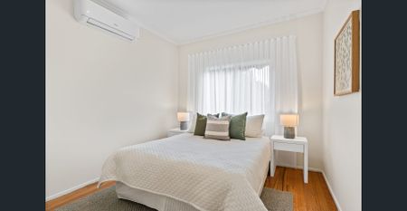 Spacious Family Home in a Quiet, Leafy Location – Prime Box Hill North Convenience - Photo 2