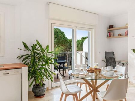 2 bedroom luxury Apartment for rent in Nueva Andalucia, Andalusia - Photo 3