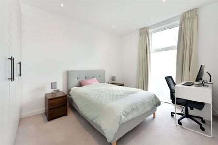 A bright two bedroom two bathroom apartment with direct access to a private balcony - Photo 5