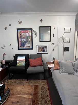 Chippendale - Photo 1