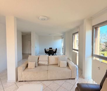 Location Appartement 3 pièces 81m² - Photo 2