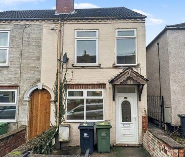 3 bedroom terraced house to rent - Photo 5