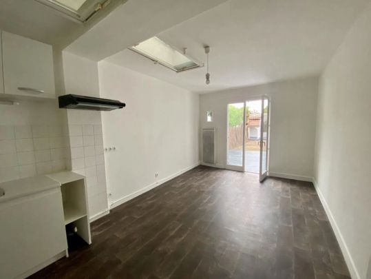 A VILLENEUVE SUR LOT, RIVE GAUCHE APPARTEMENT EN REZ-DE-CHA - Photo 1