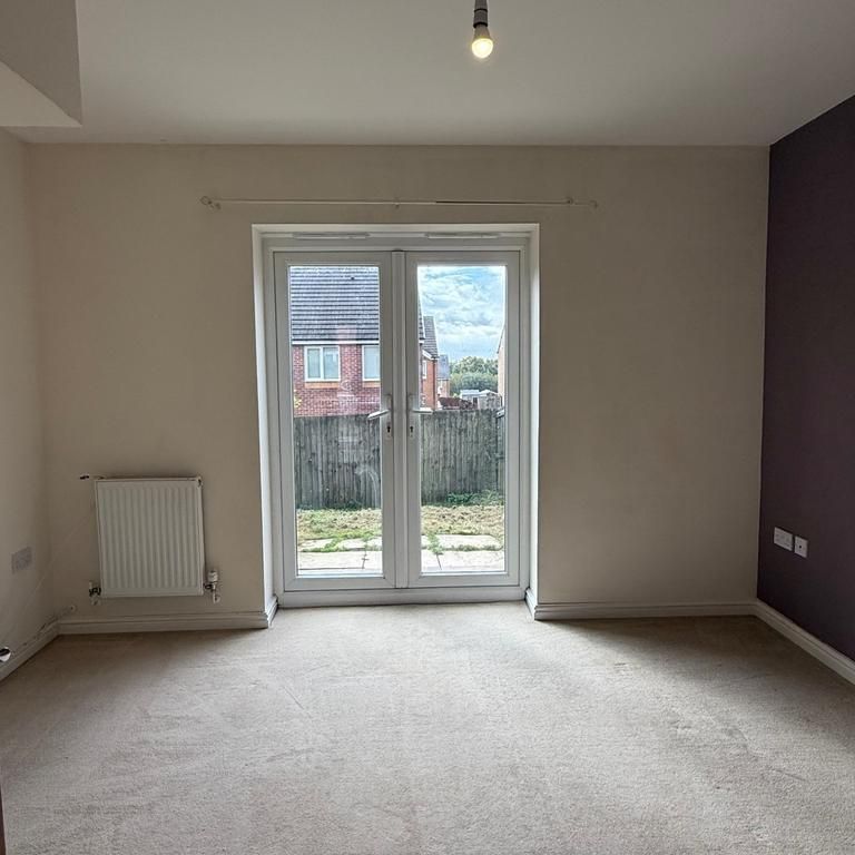 2 bedroom terraced house to rent - Photo 1