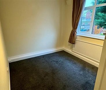 3 Bedroom Terraced House For Rent in Oaklands Road, Royton - Photo 5