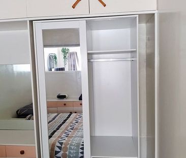 Charming 1BR Unit in Waiake w/ Garden - Photo 2