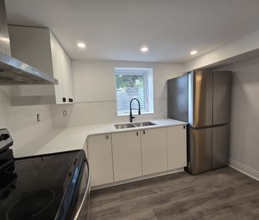 For Lease - 20 Newhaven Street Unit# B, South of Baseline to Knoxda... - Photo 3