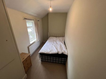 1 bedroom in a house share to rent - Photo 5