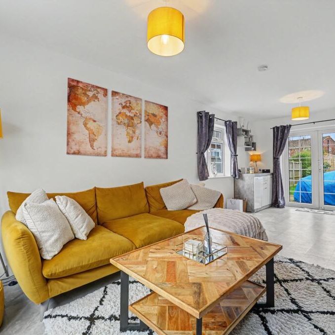 37 Main St, Overseal - Photo 1