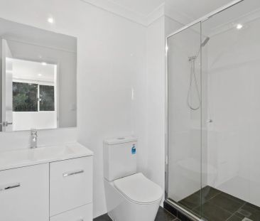 Brand New 2 Bedroom 2 Bathhrom Ground Floor Unit - Photo 2