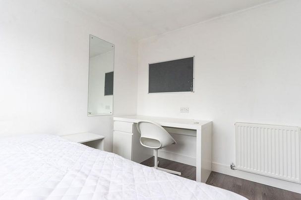 5 bedroom terraced house to rent - Photo 1