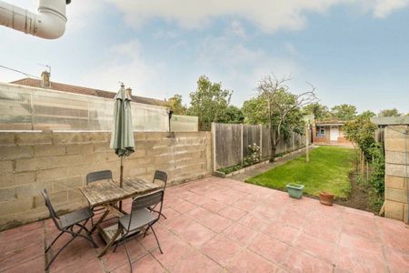 Turner Avenue, Mitcham, CR4 - Photo 5