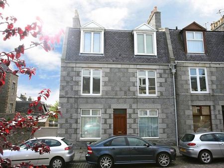 5c Irvine Place, AB10 6HA, Aberdeen - Photo 2