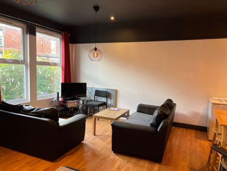 4 Bed - 10 Mayville Place, Hyde Park, Leeds - LS6 1NE - Student - Photo 4