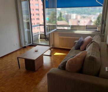 luminoso appartamento parzialmente ammobiliato di 3 locali (2042) 4... - Foto 1