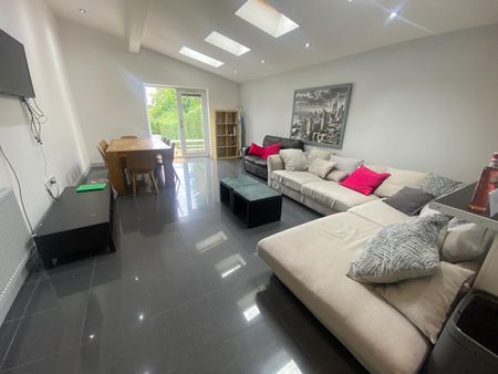 67 Heeley Road - Photo 3