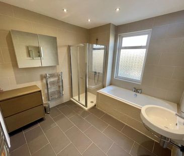 4 bedroom terraced house to rent - Photo 6