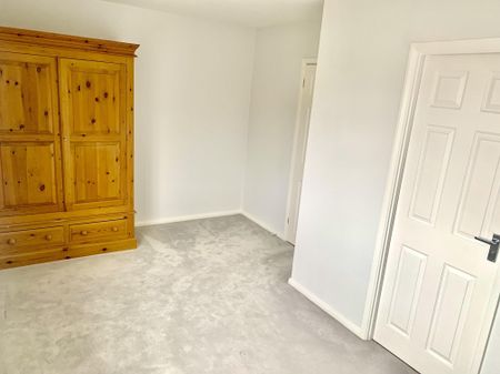 Swanton Close, March - Photo 3