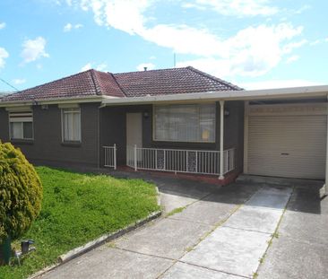 Perfect Living Family Home - Photo 4