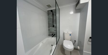 GROUND-FLOOR LIVING IN THE HEART OF HIGHGATE - Photo 4