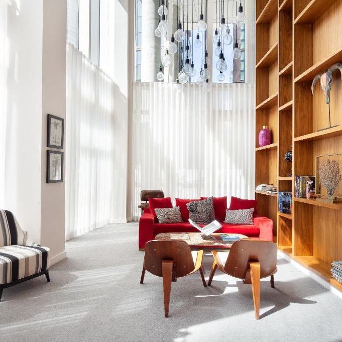 Lincoln Plaza, London - Photo 1