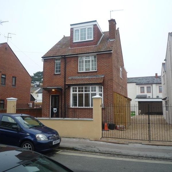1 bedroom property to rent - Photo 1