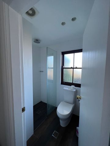 North Sydney - Photo 2