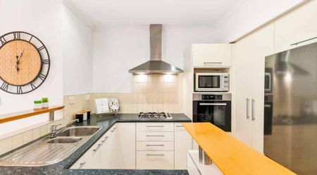 Fantastic Modern Townhouse - Photo 4