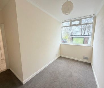 Grosvenor Road, Hyde, SK14 5AH - Photo 1