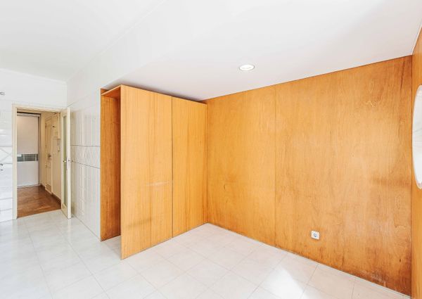 APARTAMENTO T2 NO ARNEIRO - CARCAVELOS