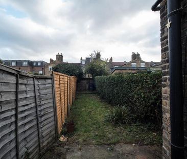 2 bedroom flat to rent - Photo 6