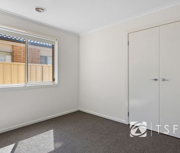 2/6a Barnett Dr, Kangaroo Flat - Photo 1