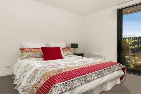 A2/38 Hutchinson Street, Brunswick East VIC 3057 - Photo 2