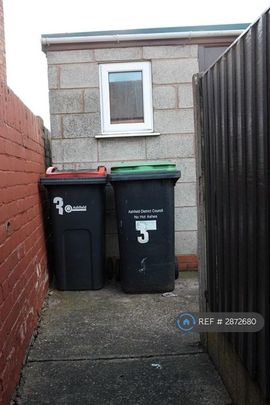 3 bedroom terraced house to rent - Photo 1
