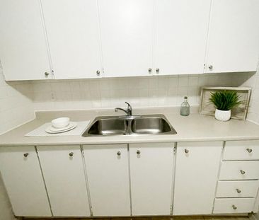 Noble Towers Apartments - ALL INCLUSIVE - Photo 5