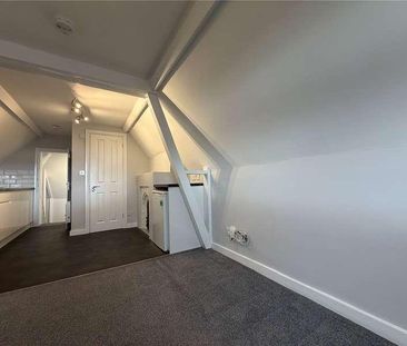 Farnborough Road, Farnham, Surrey, GU9 - Photo 1
