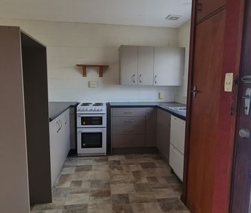 Two-bedroom unit available for rent in a prime location - Photo 6