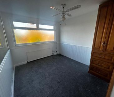 3 bedroom semi-detached house to rent - Photo 6