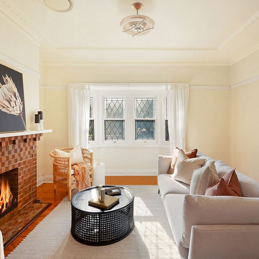 Modern comfort with period features in a sought after Hamilton South location - Photo 1