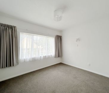 Two Bedroom Unit with Carport in Remuera - Photo 4